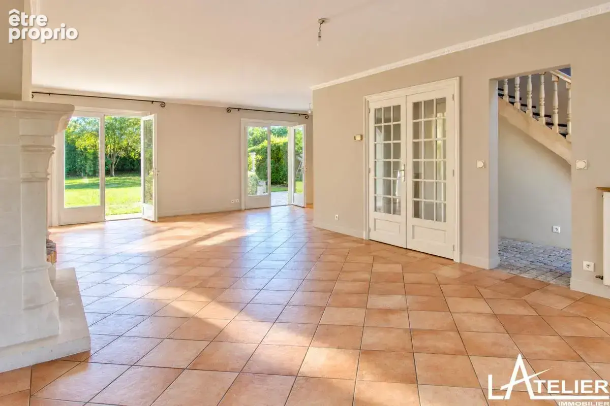 Maison 8 pièces 200 m² à vendre à Chavenay (78450) - photo 3