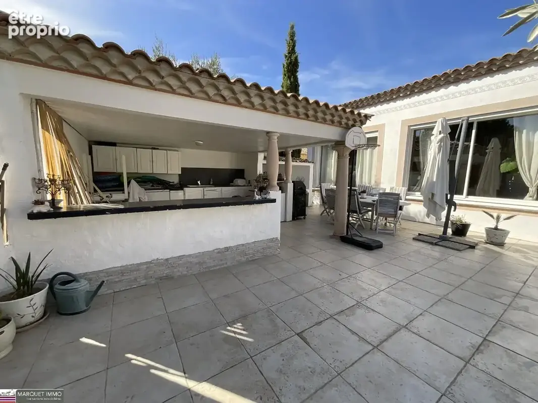 Coup de cur assuré pour cette superbe villa d'architecte T6 offrant 214 m² sur 902 m² de terrain clos paysagé et intimiste... - photo 11