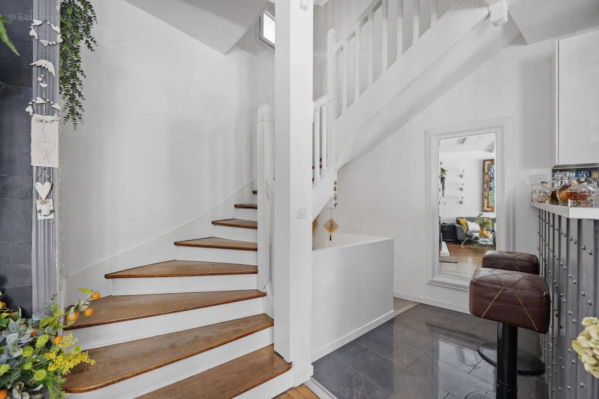 Maison à PARIS-14E