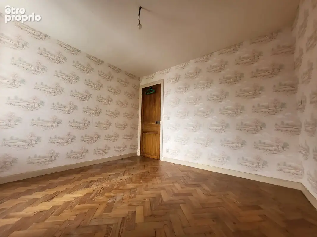 Appartement à rénover   58 m2 avec combles privatifs - photo 8