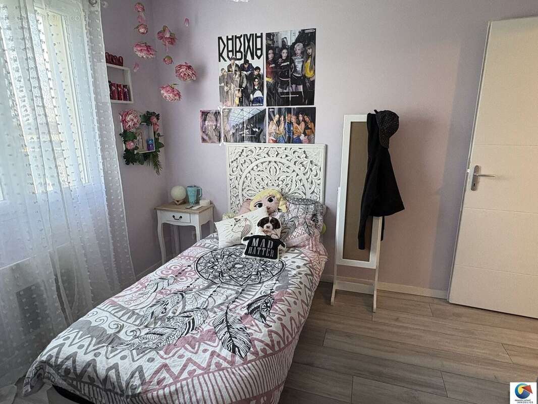 Maison à NIVOLAS-VERMELLE