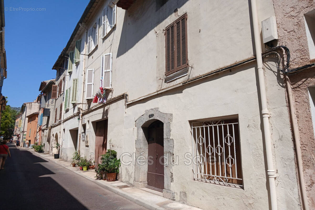 Maison à LA VALETTE-DU-VAR