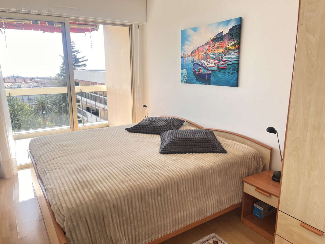 Appartement à VALLAURIS