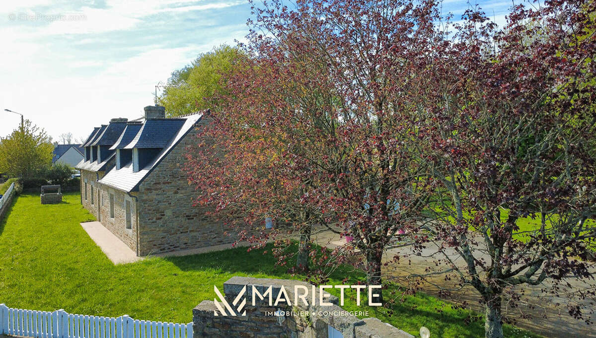 Maison à MELGVEN
