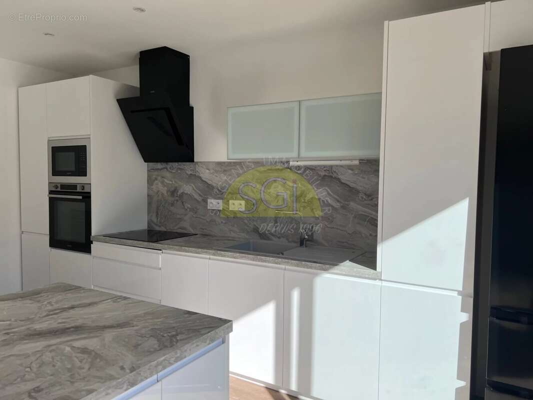 Maison à SAINT-GENIS-DES-FONTAINES