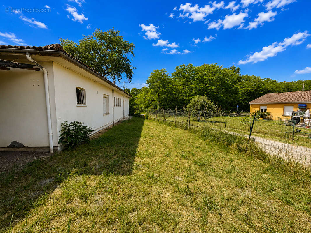 Maison 3 chambres avec garage et jardin - photo 11