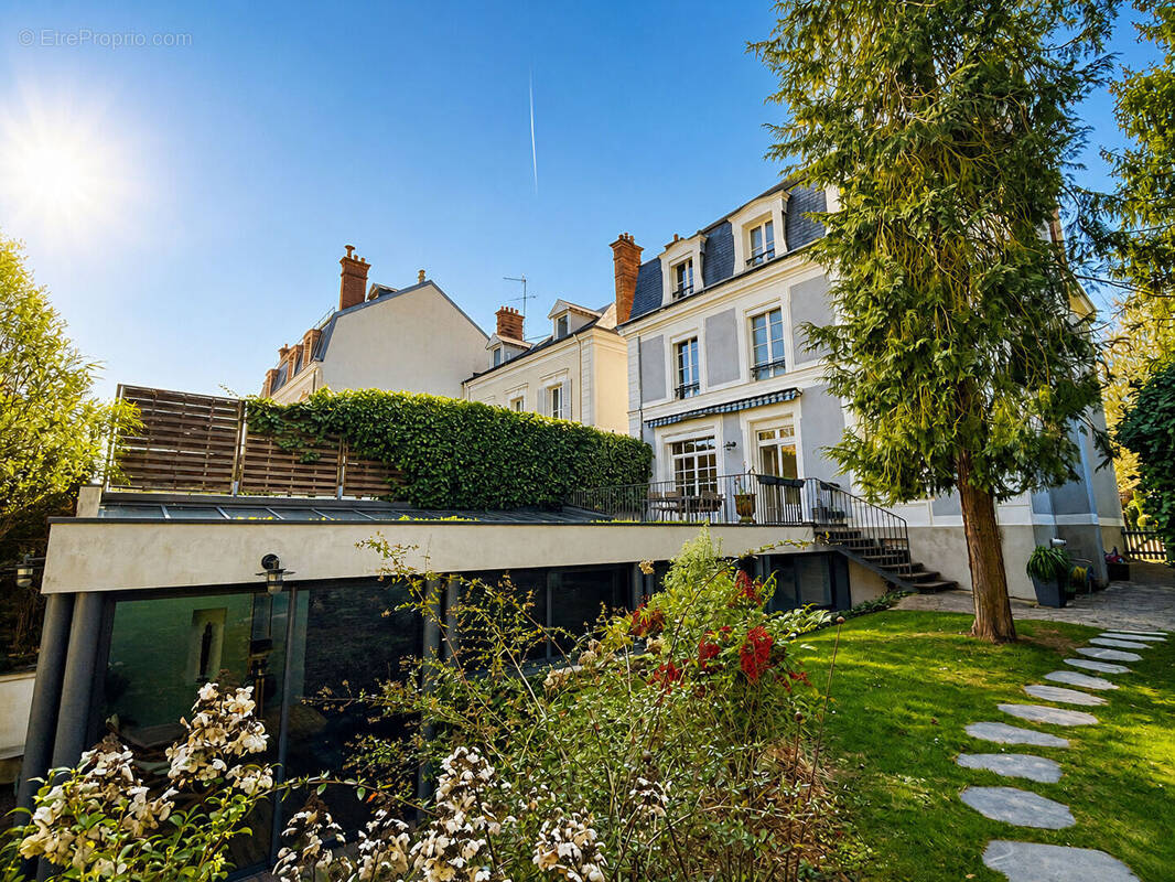 Maison à FONTAINEBLEAU