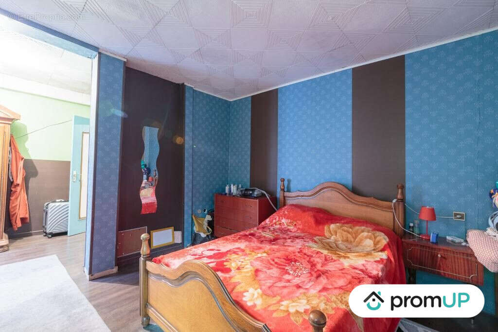 Maison à PORT-SAINTE-MARIE