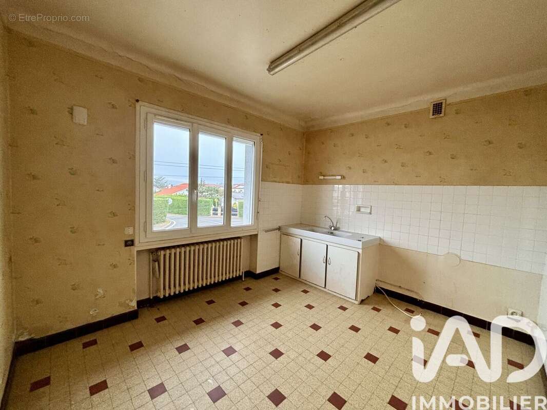 Photo 5 - Maison à SAINT-JUST-SAINT-RAMBERT