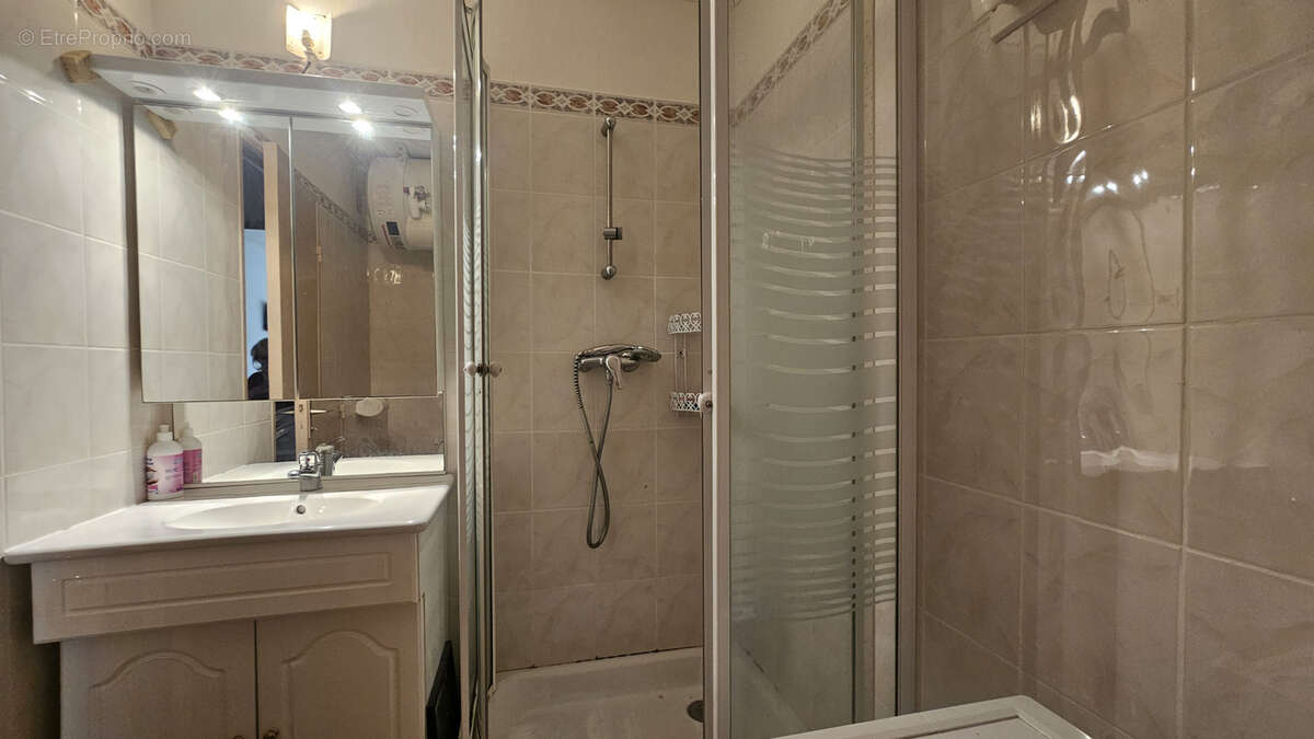 Appartement à SAINT-CYR-SUR-MER