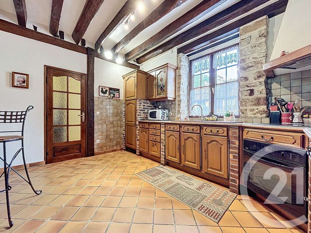 Maison 161 m² à La Chapelle-Gauthier  - photo 13
