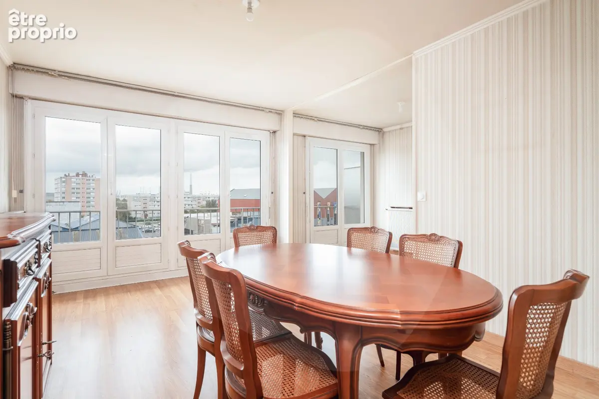 Appartement t3 - dernier etage - ascenseur - vue degagee - photo 3