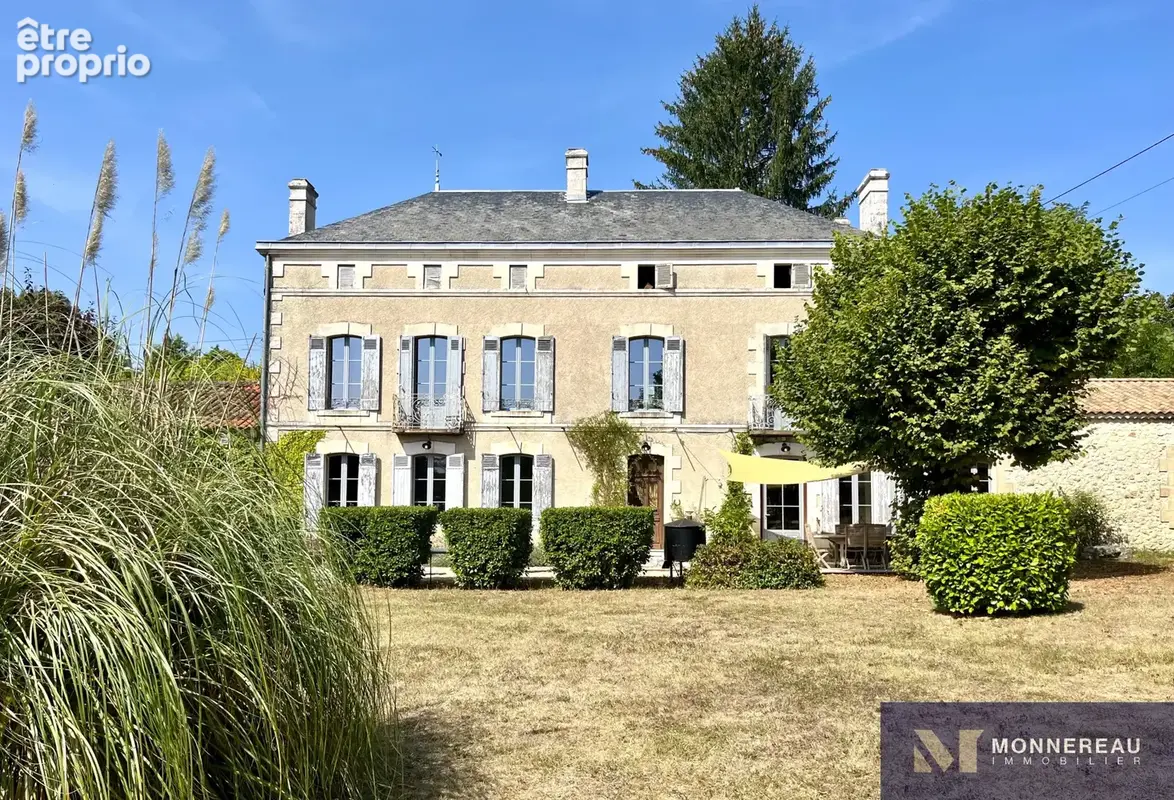 Maison de maitre avec parc et piscine - photo 3