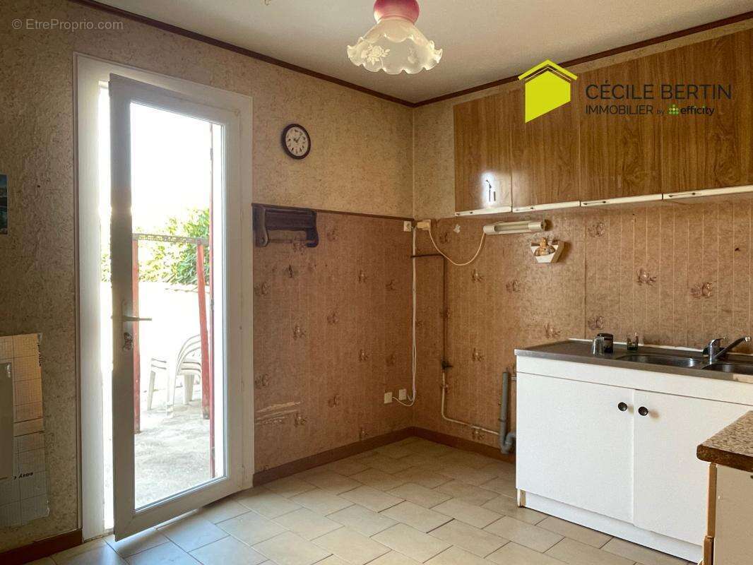 Maison 90 m² à Saintes-Maries-De-La-Mer  - photo 4
