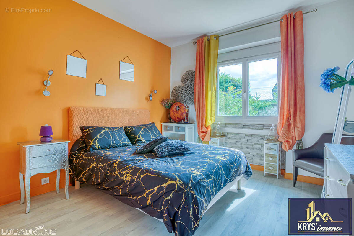 Maison à PUJOLS