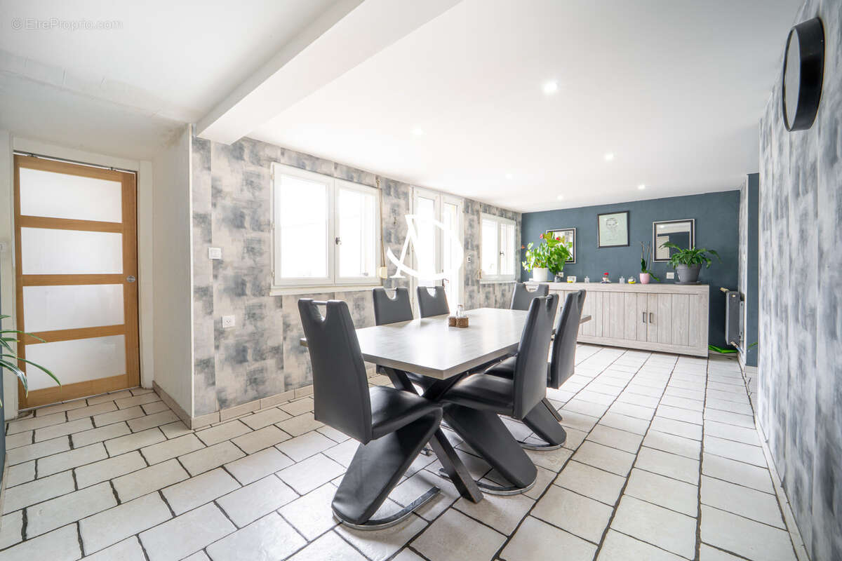 Maison familiale 5 chambres + bureau+ jardin+ cave - photo 4