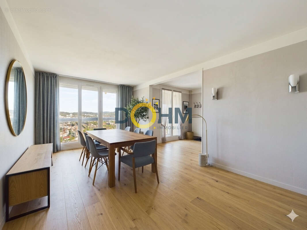 EXCLUSIVITÉ AGENCE   Grand T5 lumineux avec balcon, garage et cave ! - photo 3