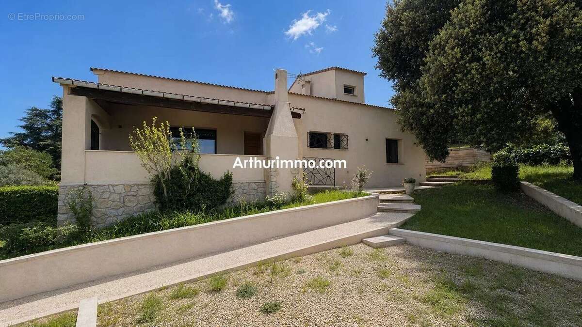 Maison à TRANS-EN-PROVENCE