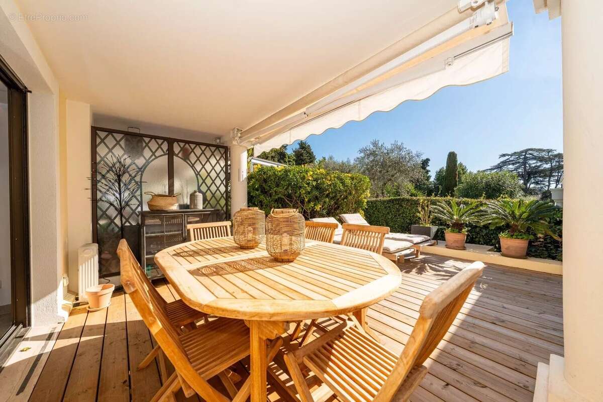 Appartement à CANNES