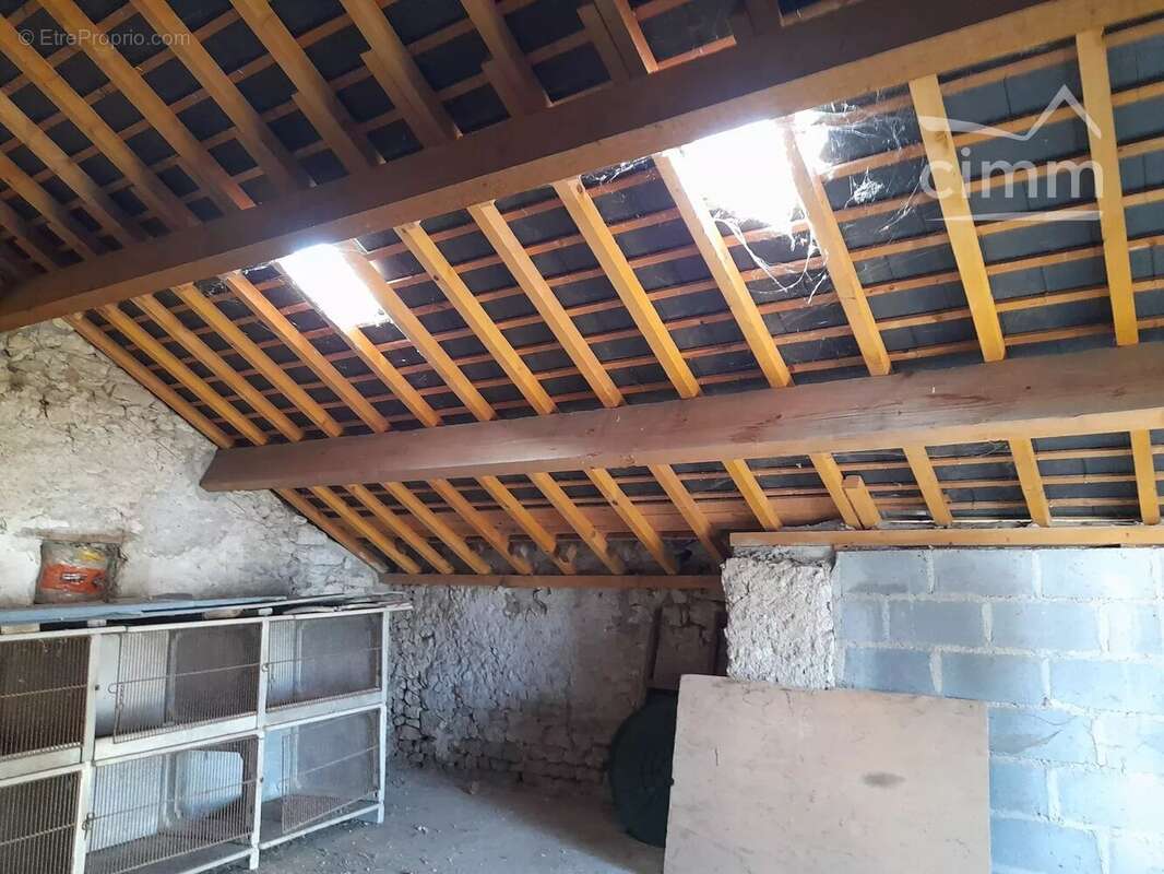 Maison à VILLEBAROU