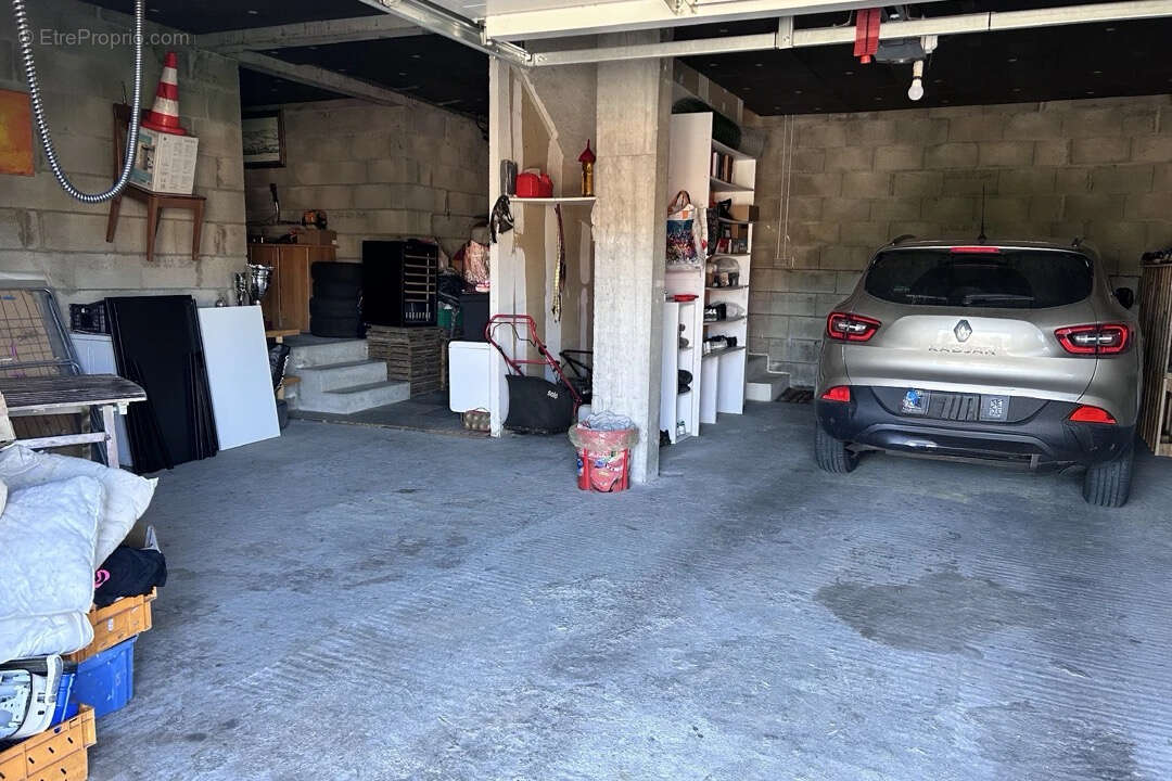 Maison à LONGESSAIGNE