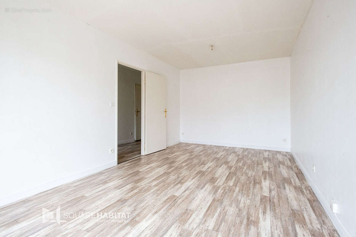 Appartement à SAINT-MARTIN-BOULOGNE