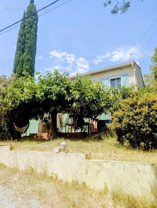 Exclusivite fabrezan proche du centre avec jardin et garages - photo 2