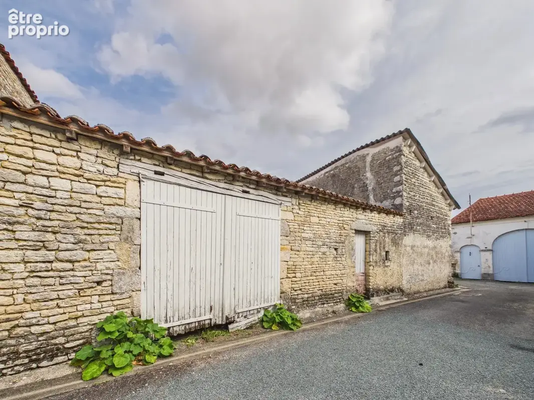 Maison de village avec cachet et dépendance de 136 m² - photo 13
