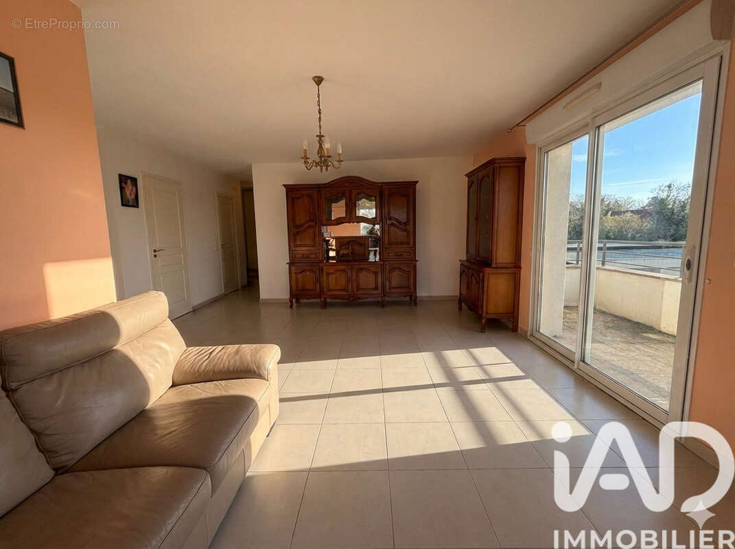 Photo 3 - Appartement à SAINTE-GENEVIEVE-DES-BOIS