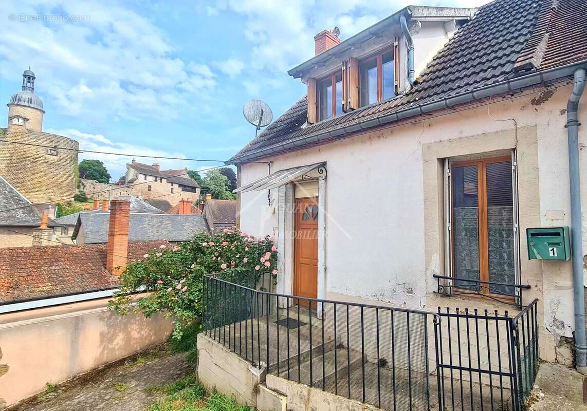 Maison à BOURBON-L'ARCHAMBAULT