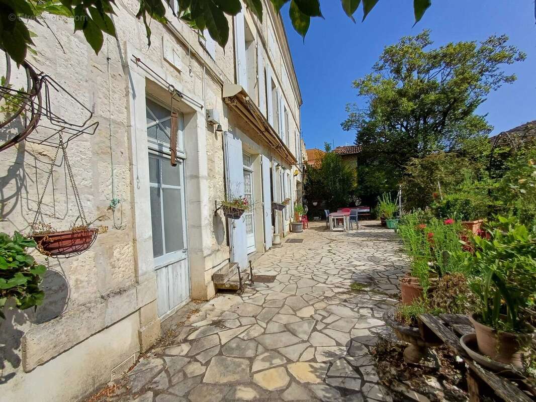 Maison à MANSLE