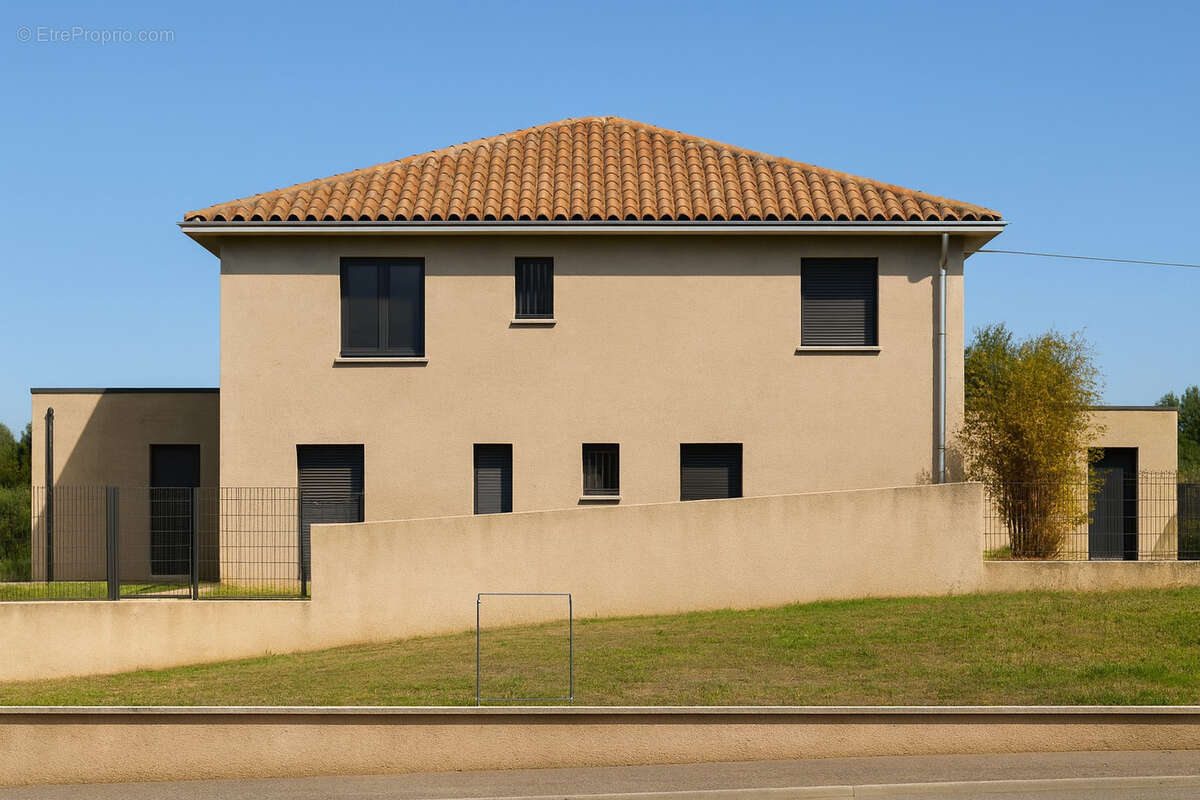 Maison à VAILHAUQUES