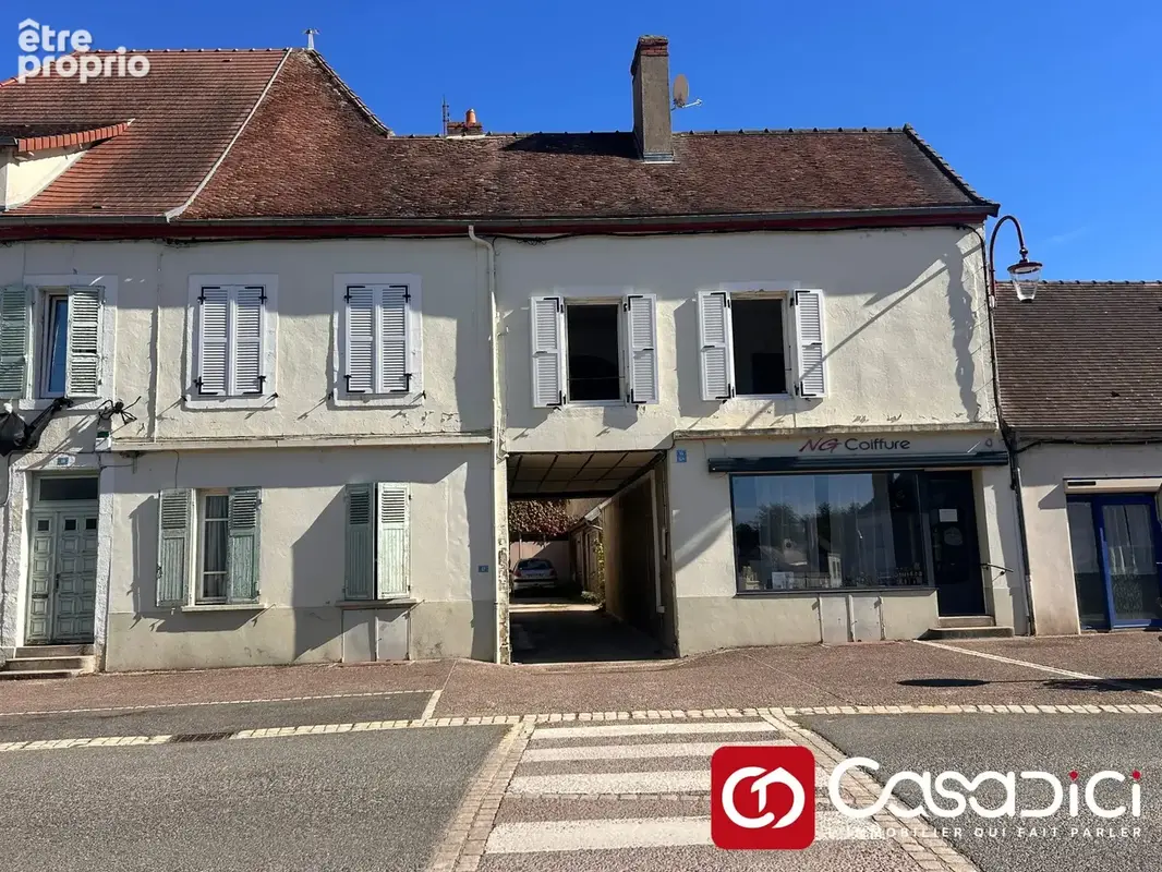 Appartement 189 m² à vendre à Dornes (58390) - photo 1