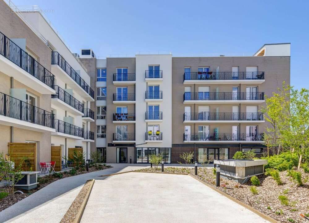Appartement à BAILLY-ROMAINVILLIERS