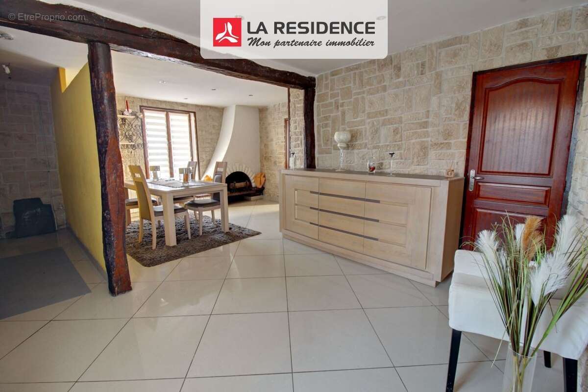 Maison à TESSANCOURT-SUR-AUBETTE