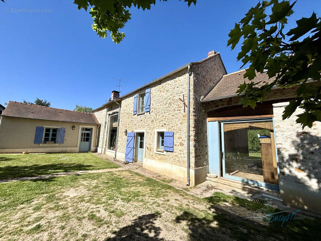 Maison à JANVILLE-SUR-JUINE