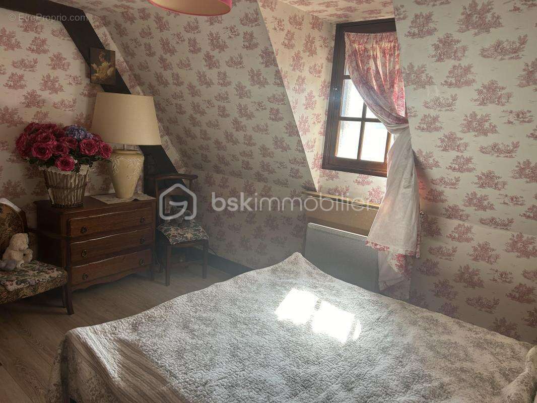 Maison à BONNEVILLE-LA-LOUVET