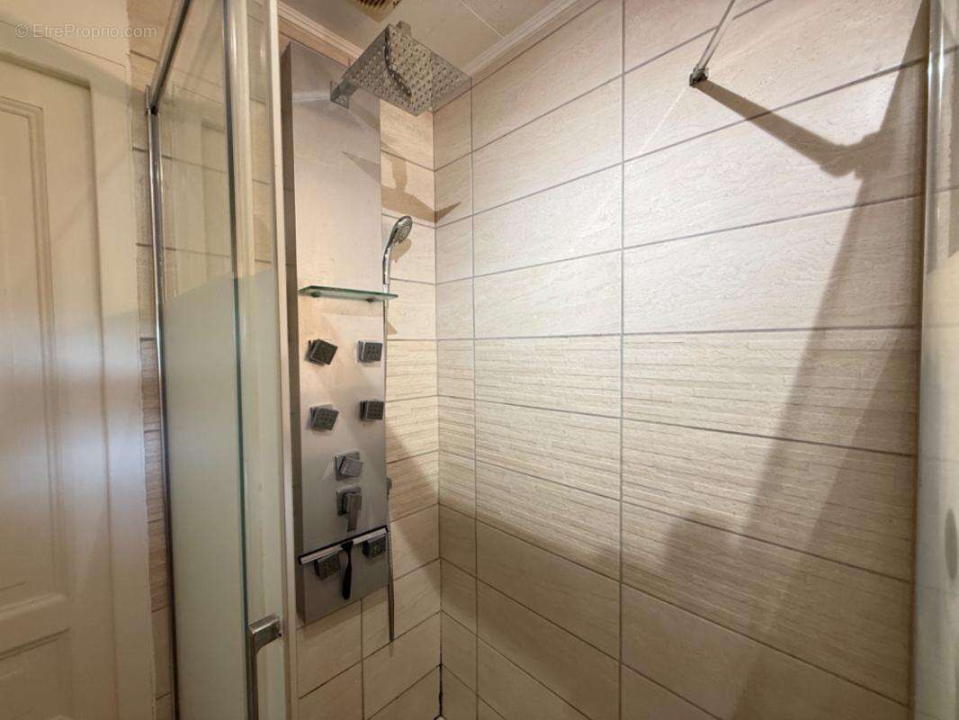 Appartement à vendre 5 pièces LE CHAMBON FEUGEROLLES (42) - photo 6