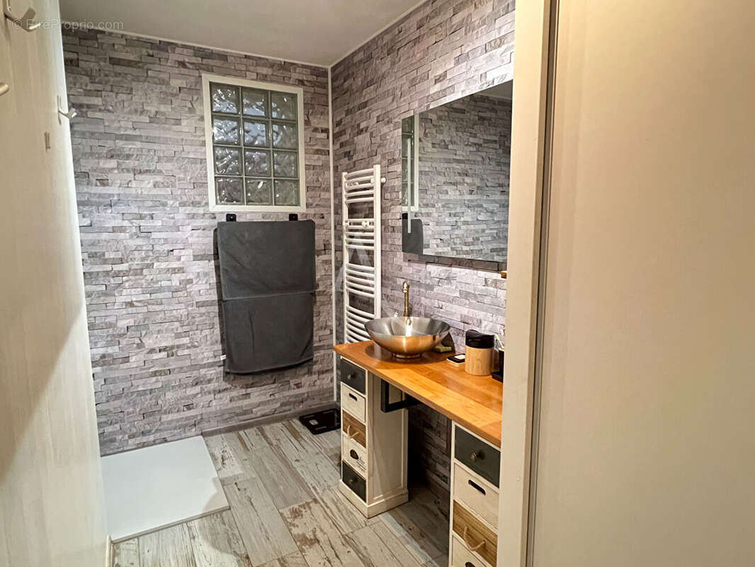 Maison à MOUZEUIL-SAINT-MARTIN