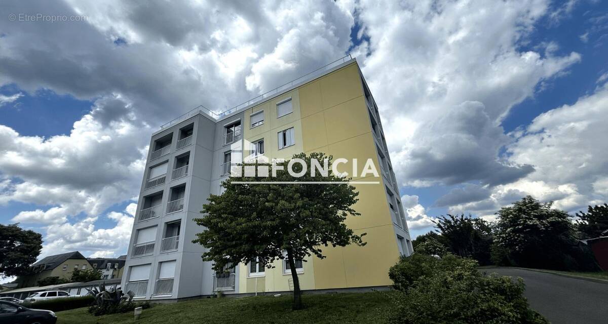 Appartement à COULAINES