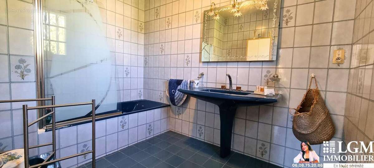 Charleval – Demeure provençale de caractère de 230 m² avec piscine et jardin arboré - photo 14