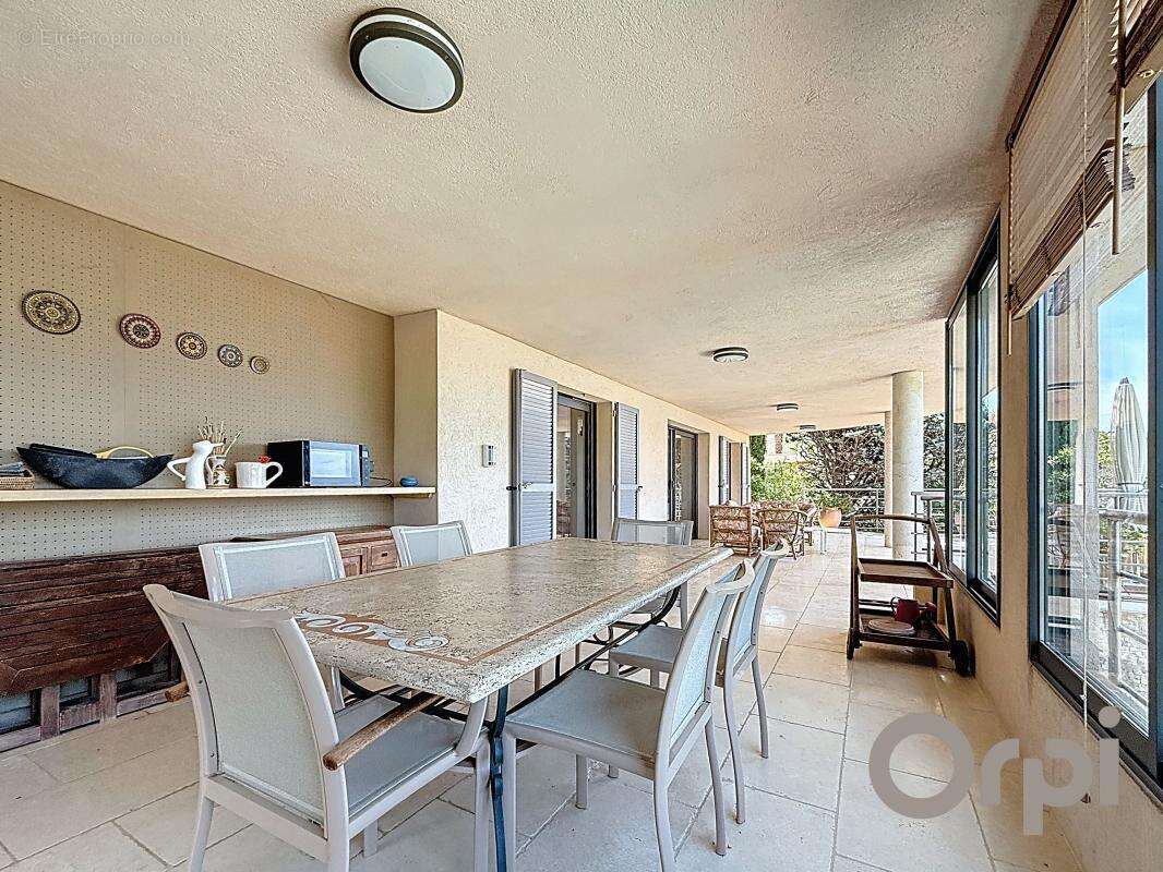 Maison à LES ISSAMBRES