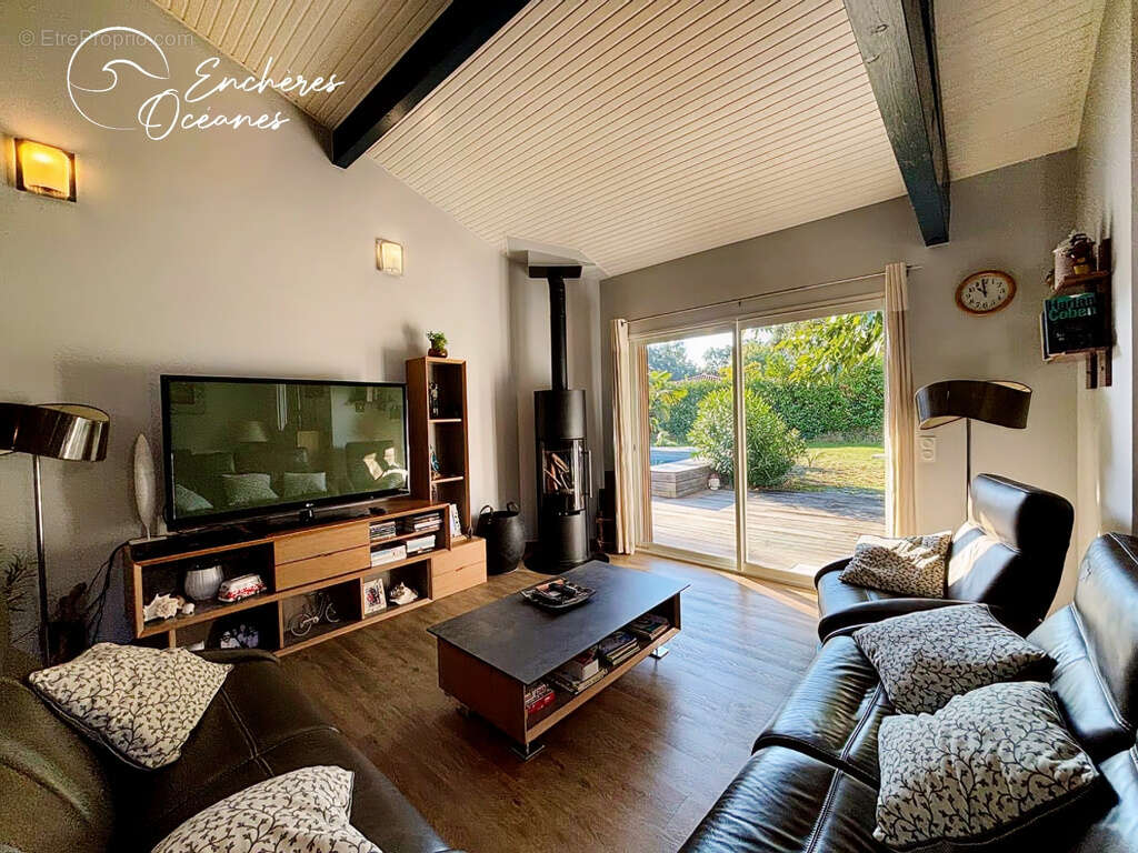 Maison à MOLIETS-ET-MAA