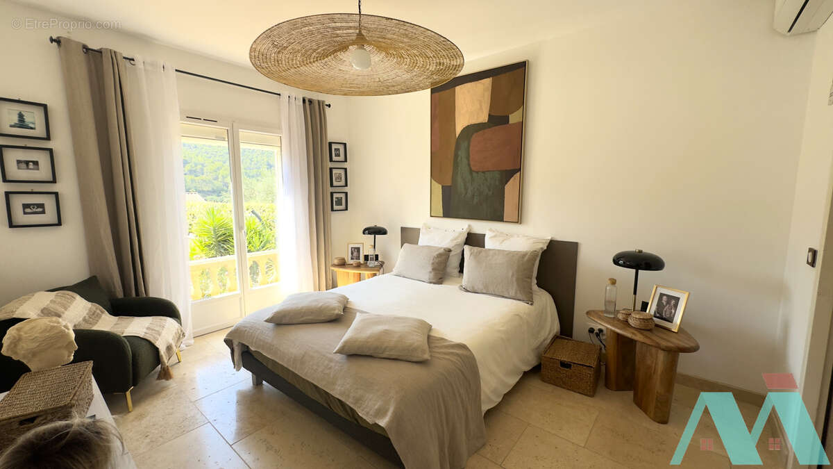 Maison à LE CASTELLET
