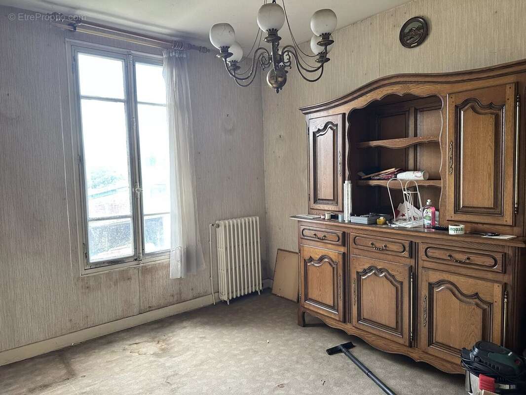 Maison à EZANVILLE