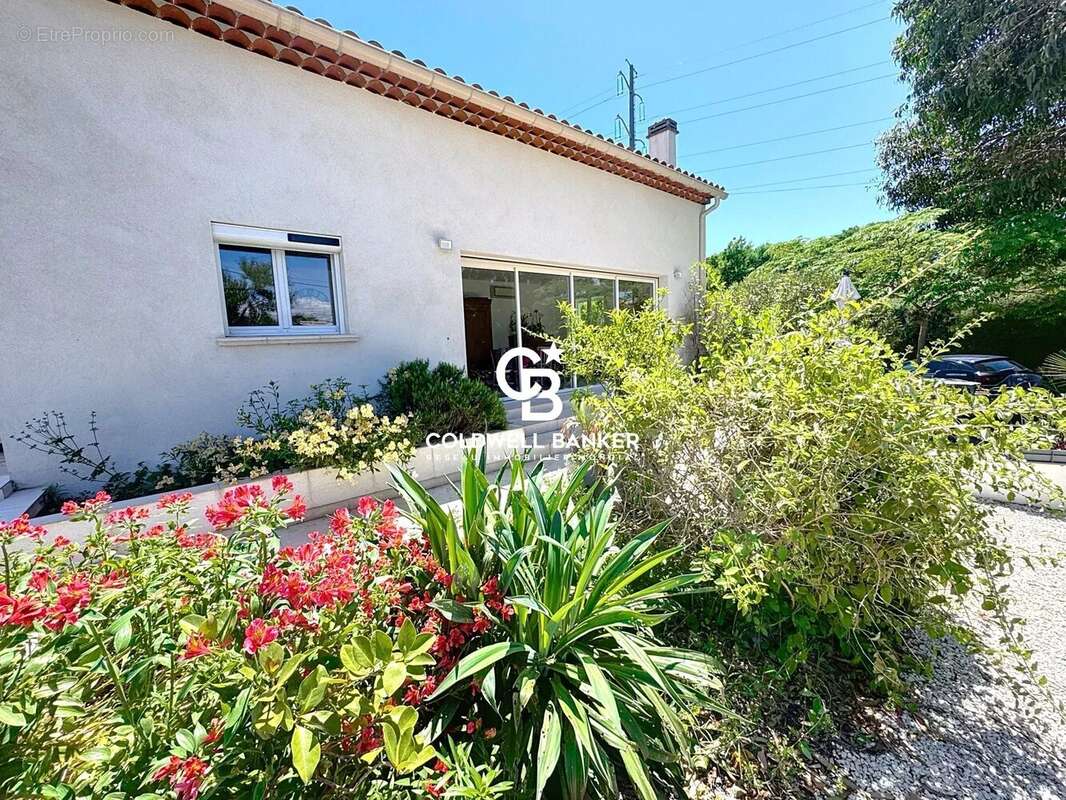 Maison à PUGET-SUR-ARGENS