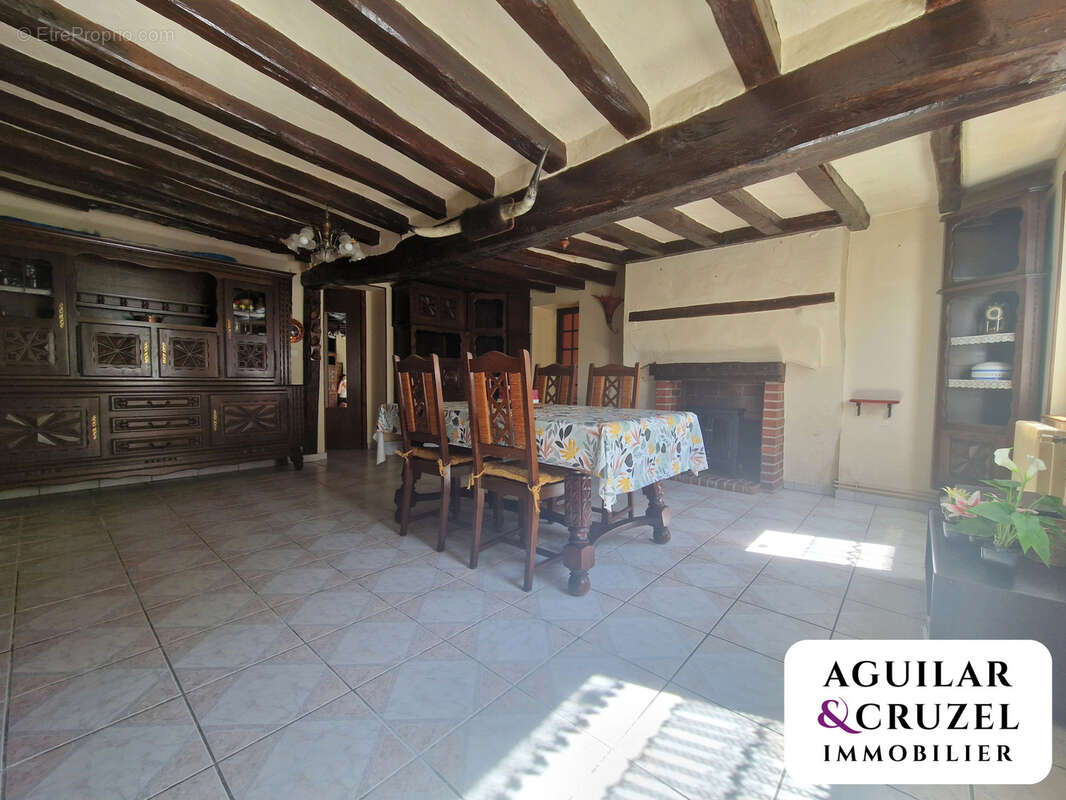 Maison solognote de plain-pied avec garage et dépendances   Neuvy-sur-Barangeon - photo 3
