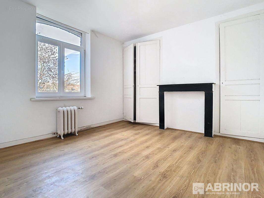 Maison à HELLEMMES-LILLE