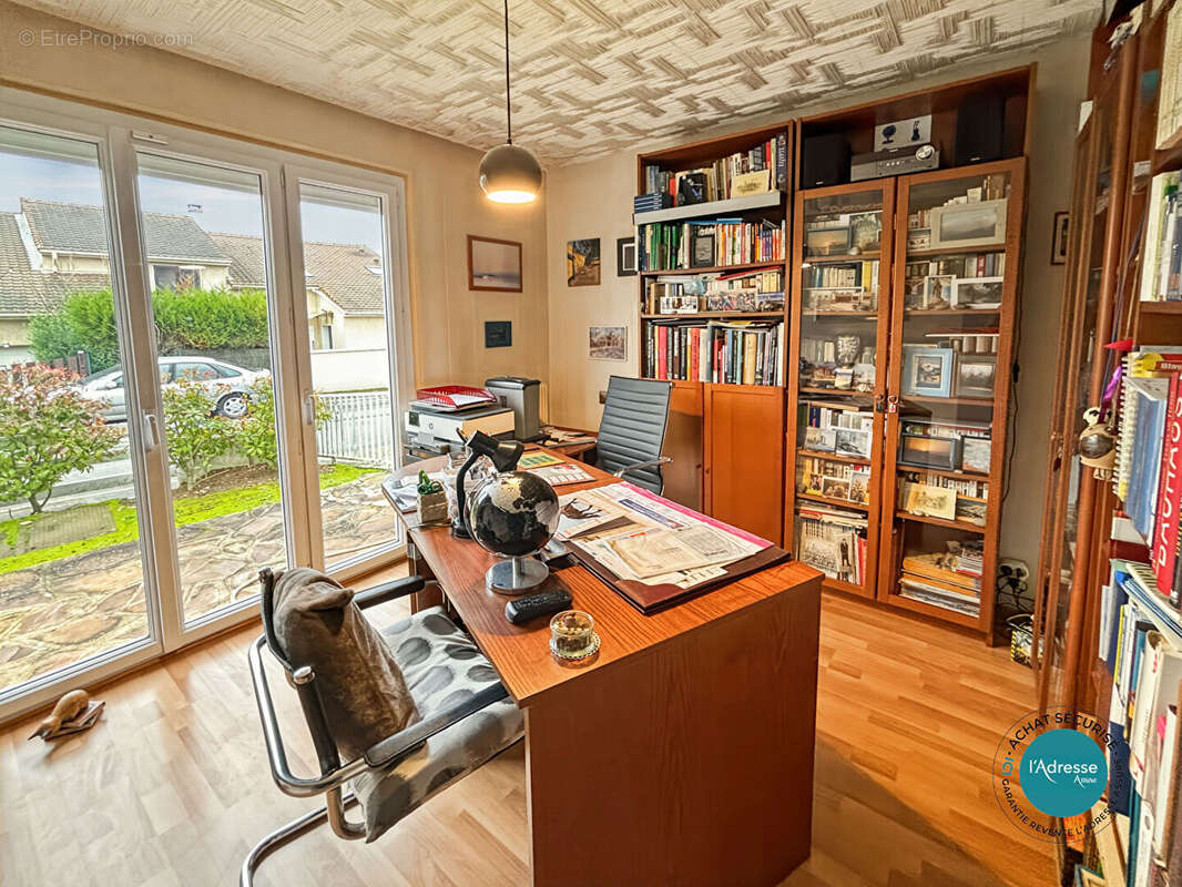 Maison à SAINTRY-SUR-SEINE