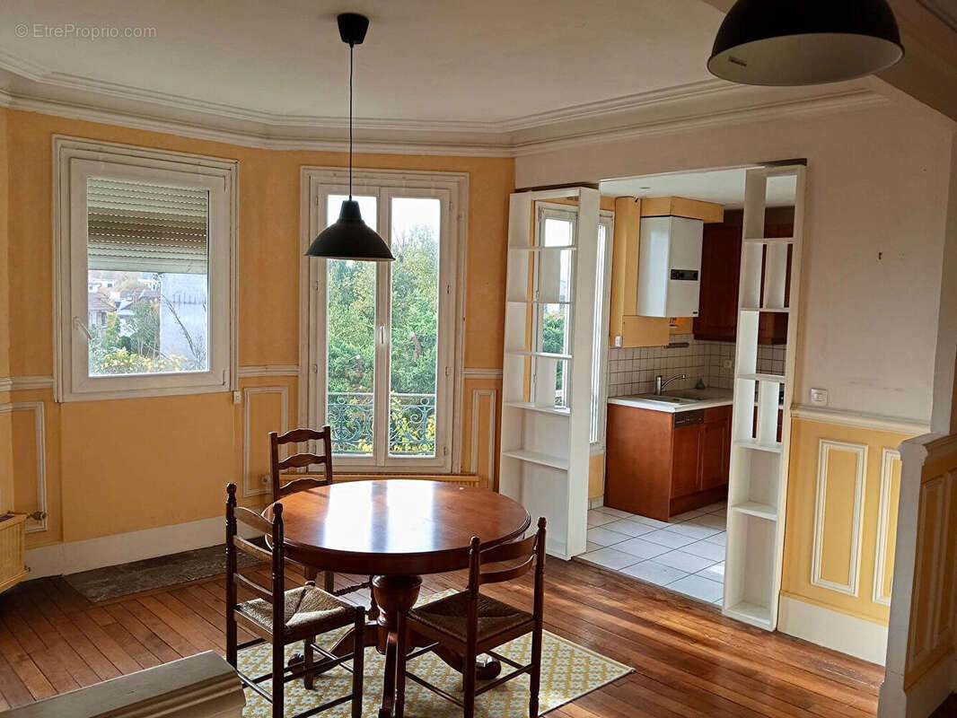 Appartement à LE RAINCY